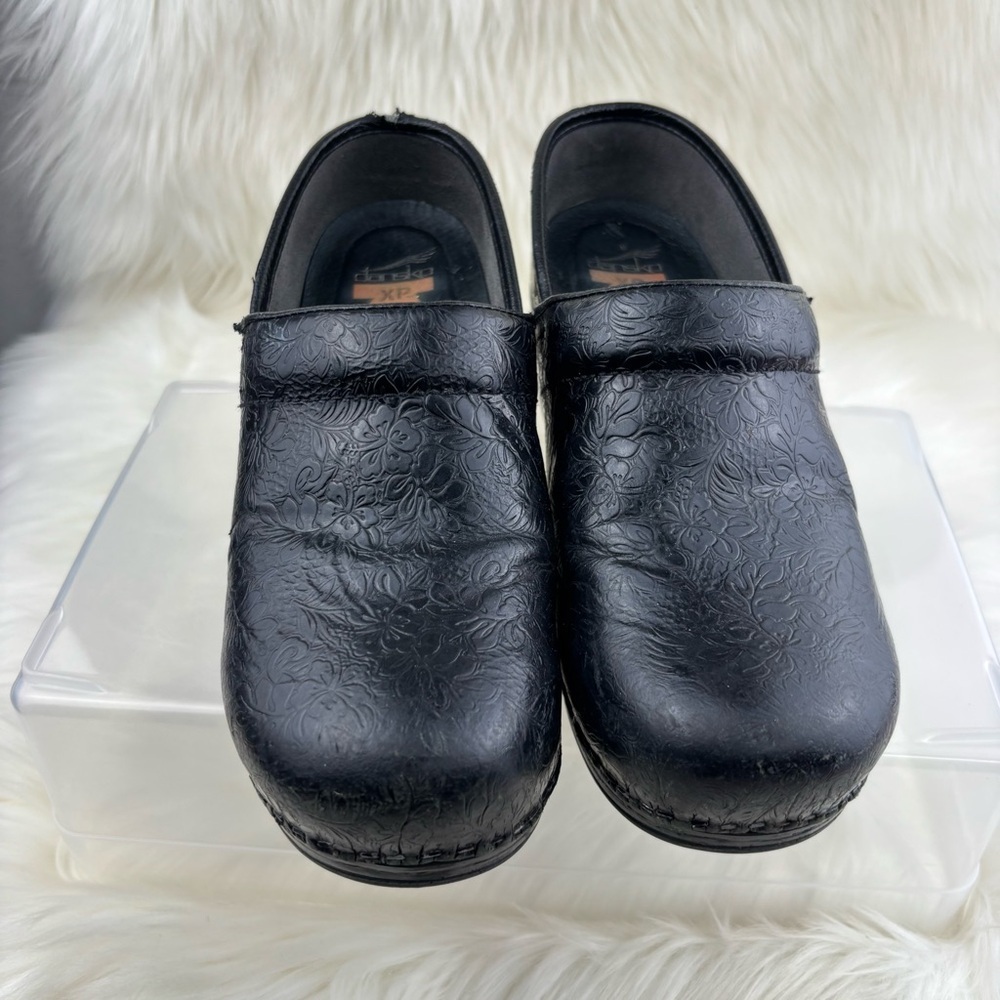 DANSKO XP CLOGS SHOES SIZE 37– 7W